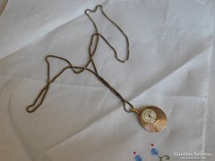 Régi, a 70-es évekből származó aranyozott nyaklánc óra