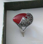 925 ezüst gyűrű  Vörös achát kővel és markazittal 