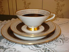 Fekete arany bordűrös porcelán reggeliző szett, csésze sütis