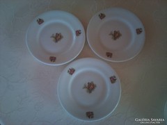 Romantikus jelenetes porcelán tányérok 3db