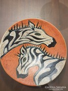 Gorka Lívia zebrás falitányér