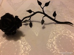 Fekete régi rózsa kovácsoltvas 31cm hosszú.