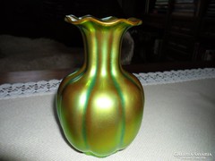 Zsolnay eozin, gerezdes váza
