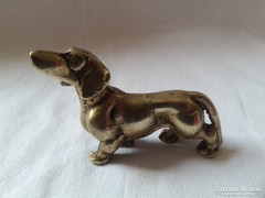 Sárgaréz miniatűr tacskó kutyus