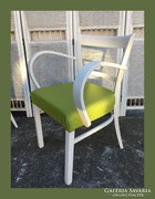 Hajlított karás szék