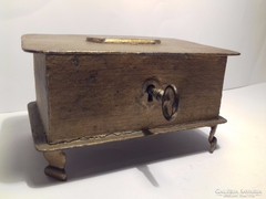 Antik - 103 éves - emlék fém doboz 1919-ből kulcsával