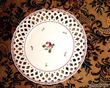 Rózsa mintás -áttört szegéllyel Pirkenhammer  tányér