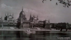 Régi fotók képeslapok a szocreál Budapestről