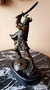 ​Barbár harcos bronz szobor
