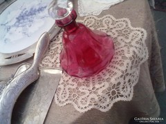 Csoda szép rubin vörö snapszos  üveg