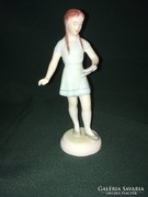 Hollóházi kottát olvasó lány porcelán figura 