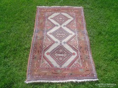 Kézi csomózású  Shiraz szőnyeg 