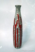 69/113 Szürke-piros csíkos váza