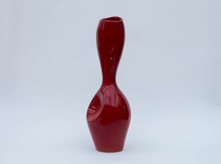 Zsolnay ökörvérmázas piros váza Török