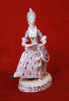 Hollóházi kottás hölgy figura barokk stílusban