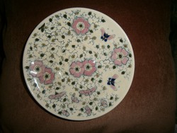 Antik családjegyes Zsolnay virág mintával tányér