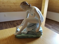 Herendi porcelán Fürdőző Nő, női akt figura