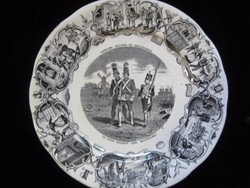 Sareguemines antique, plate, soldier scene defiant, 20 cm