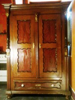 XIX. századi oszlopos, angyalfejes biedermeier/empir szekrény