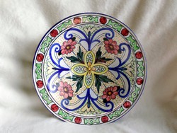 Nagy kézzel festett A. Mano jelzett fali tányér 28,5 cm