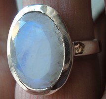 925 ezüst gyűrű, 18,7/58,7 mm holdkővel