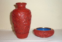 Kínai vörös cinóber váza és hamutartó együtt