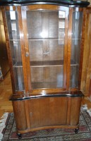 Antik vitrines tálaló szekrény, csiszolt üveg mintával