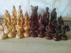 Kézzel faragott sakk bábuk