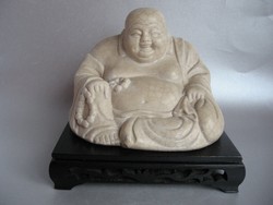 Kőből faragott buddha szobor