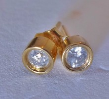 Szép kis 0.25ct gyémánt button aranyfülbevaló 