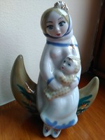 bájos orosz porcelán anya babájával