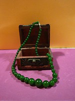 Természetes sötétzöld smaragd gyöngy nyaklánc, 6-14 mm gyöngyökből