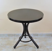 Thonet stílusú asztal, felújított állapotban