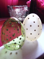 2 db pöttyös húsvéti tojás üvegből 