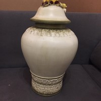 Gyonyoru Capodimonte fedeles​ urns vaza.