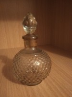 Règi èrdekes parfümös üveg dugóval