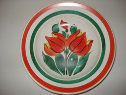 Tulipános fali tányér