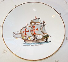 Santa Maria-t, Kolumbusz egyik hajóját ábrázoló porcelán gyerektál