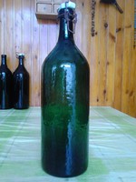 Régi csatos üveg, palack