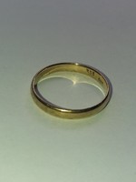 Jelzett arany karikagyűrű
