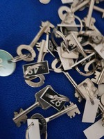 Kulcsok egyben relikvia Hotel Ezüstpart széfkulcsok.