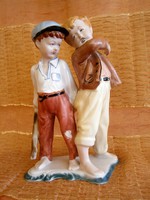 Veszekedő fiúk, Crown Regent ritka porcelán figura 22 cm magas