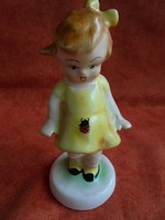 Bodrogkeresztúri sárga ruhás katicás kislány figura. 