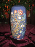 Pirogranit váza  , tetszetős  kézi festéssel  15 x 30 cm