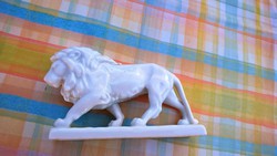 Régi német porcelán oroszlán