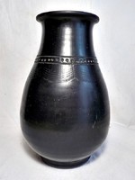 Fekete duci Karcagi  kerámia váza  