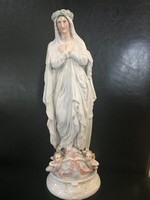 Csodás Mária szobor