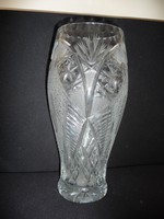 Teljes felületén dúsan metszett ólom kristály váza (30 cm)