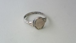 Antik, könnyített kis ezüst pecsétgyűrű (Magyar agárfejes 3.  800 as)