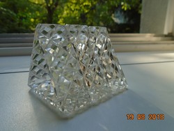 Nagyon dekoratív csiszolt kristály üveg modern vonalú háromszögletes szalvéta tartó 3 db